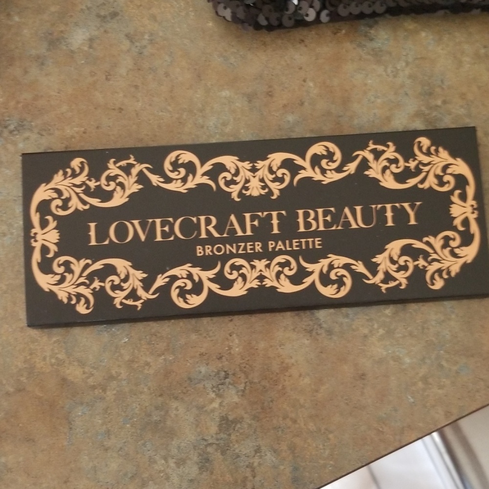 Lovecraft Beauty bronzer palette